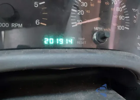 2000 Jeep Cherokee Sport из США, поврежденный, VIN 1J4FF48S1YL209984